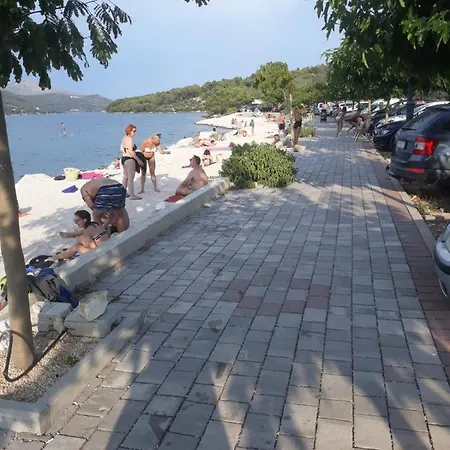 Roza 2 Apartmán Marina