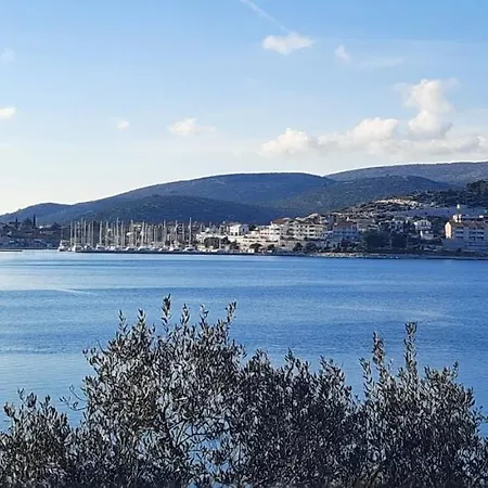Apartmán Roza 2 *