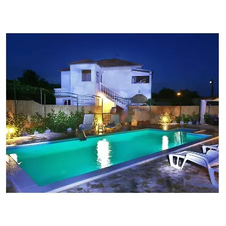 Apartmán Roza 2