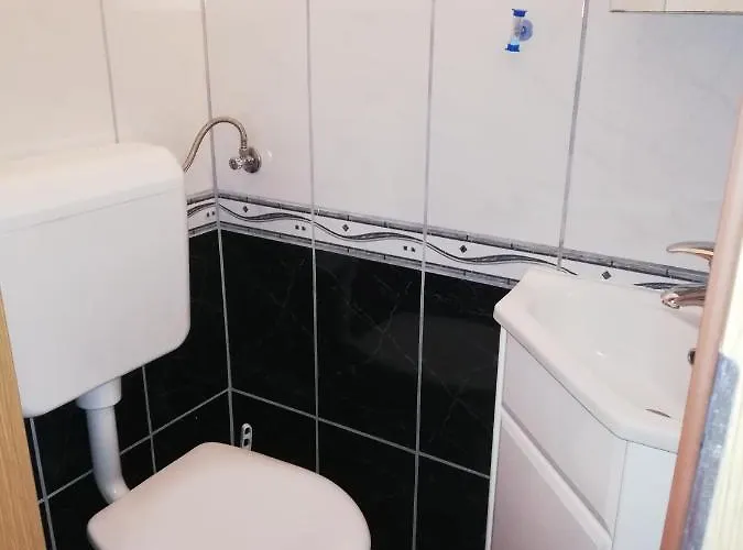 Roza 2 Apartamento *